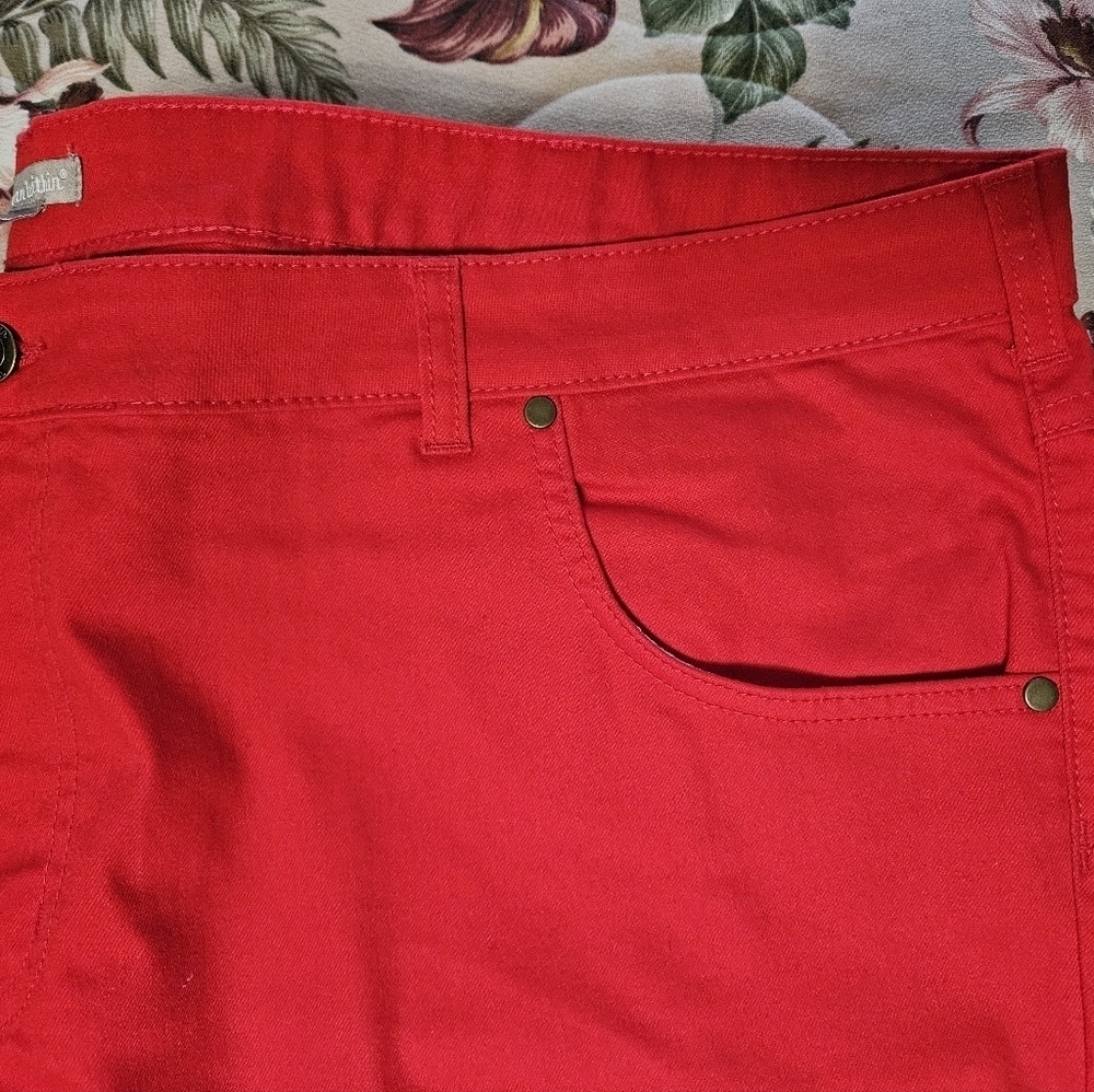 #224 Woman Within- Red Demin Pocket Capri - Size: 28W - Picture 5 of 7